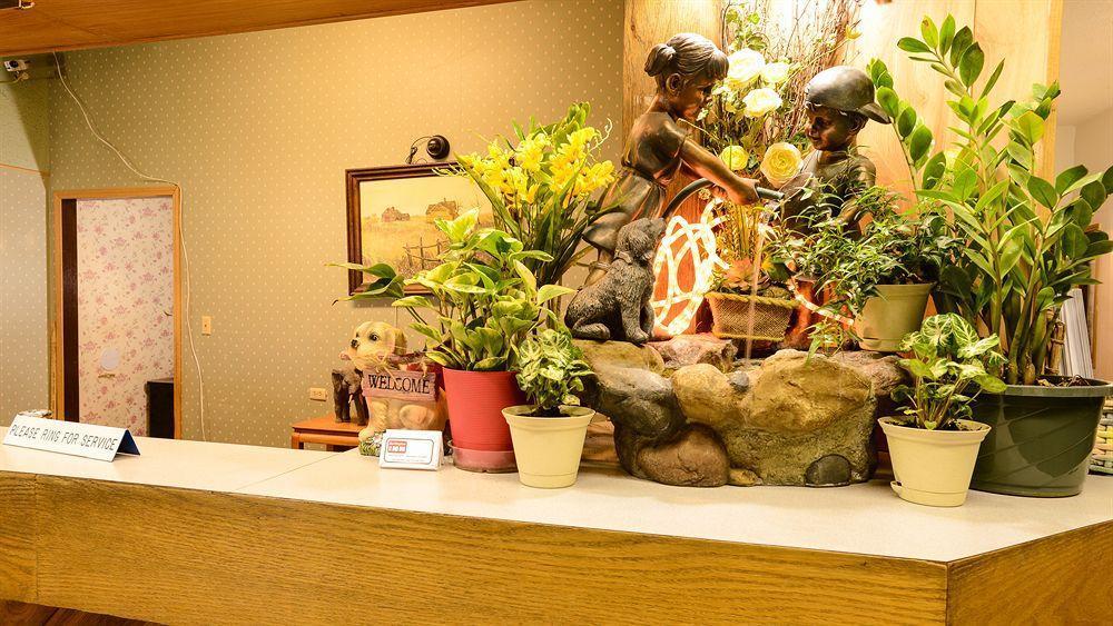 Burlington Inn エクステリア 写真